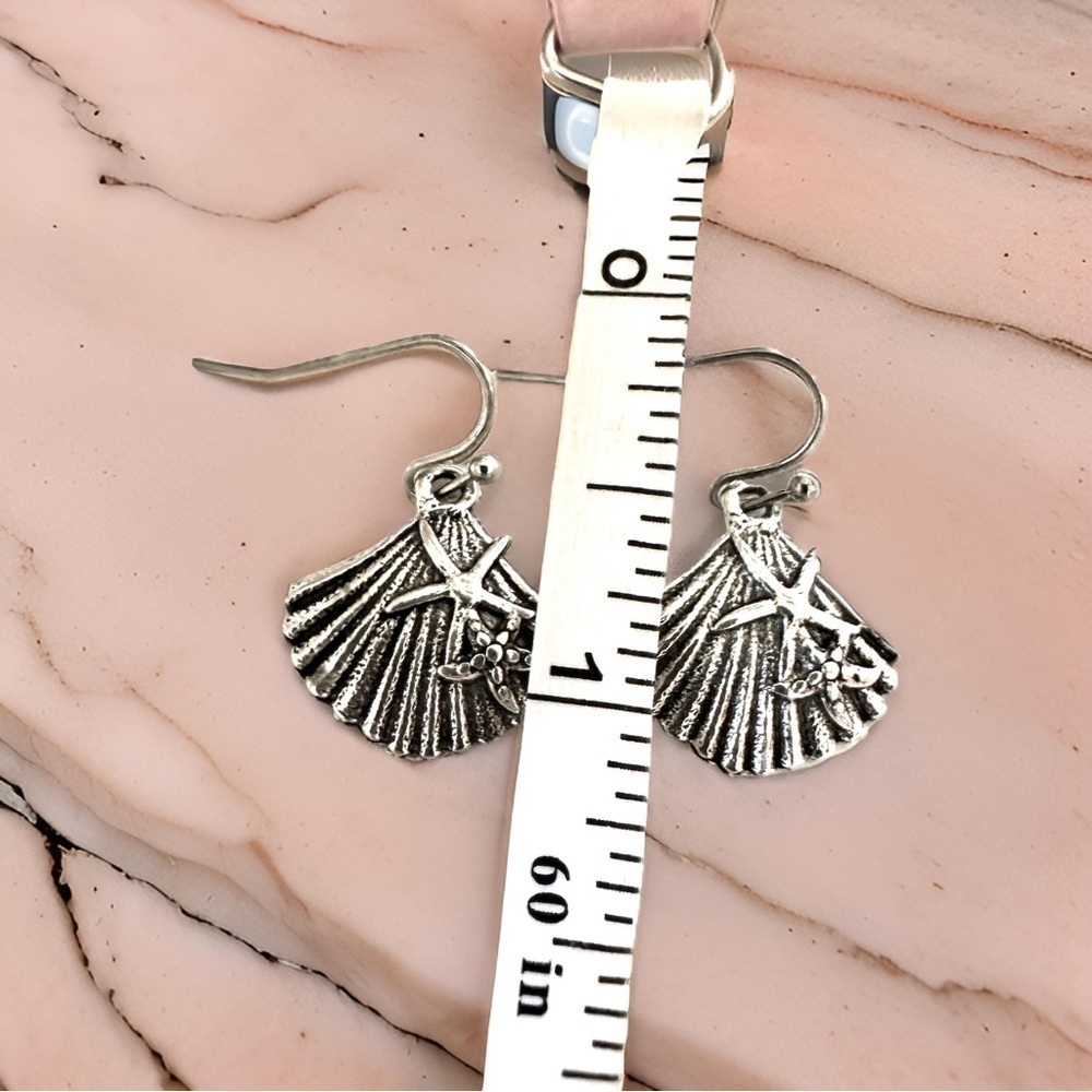 Ocean Shell Shaped Silver Hoop Earrings Boho Dangle Lightweight Jewelry - Picture 3 of 3